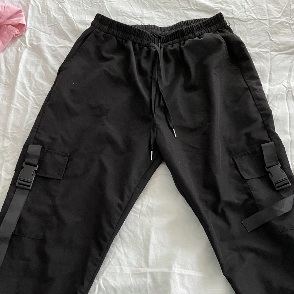 Black cargos